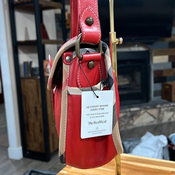 EUC Rare Burberry Leather Shoulder Bag - Picture 2 of 9